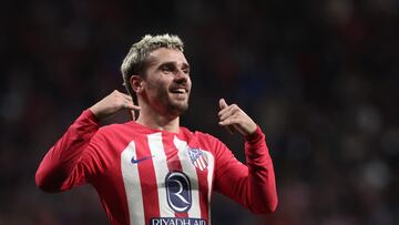 Atletico Madrid's French forward #07 Antoine Griezmann celebrtaes scoring his team's second goal during the Spanish league football match between Club Atletico de Madrid and Villarreal CF at the Civitas Metropolitano stadium in Madrid on November 12, 2023. (Photo by Thomas COEX / AFP)