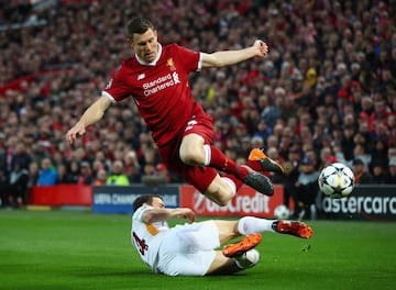 Alessandro Florenzi con James Milner.