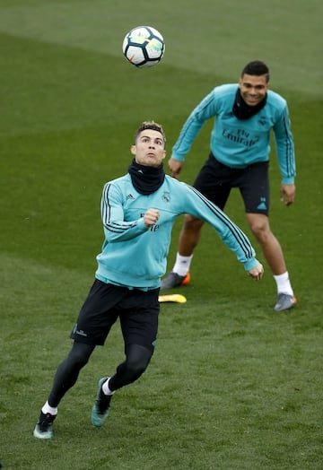 Cristiano Ronaldo y casemiro. 