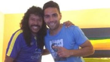 Ren&eacute; Higuita y Falcao en la concentraci&oacute;n del Al Nassr