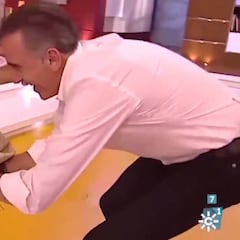 Juan y Medio desata las críticas por recortar el vestido a su compañera