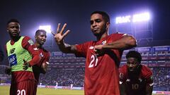 C&eacute;sar Yanis celebra su gol a Honduras.