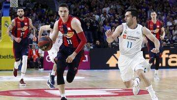 Matt Janning, ante Campazzo.