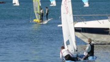 Doscientos regatistas de catorce países compiten en Palamós