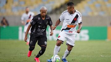 Fredy Guar&iacute;n durante un partido con Vasco Da Gama.