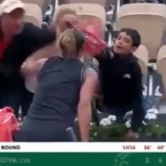 El despreciable gesto de un aficionado con este niño