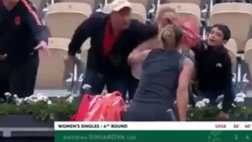 ¡Quitó el regalo de una tenista a un niño en Roland Garros!