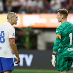 Ter Stegen y Oriol Romeu, dos formas de estar bajo sospecha