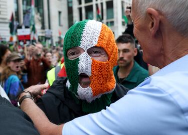 Meet the Irish rapper accused of terrorism: what did he do to end up before a judge?