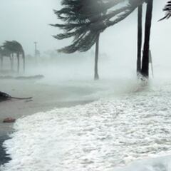 Huracán Erick podría tocar tierra como categoría 4 en Oaxaca y Guerrero: trayectoria en vivo