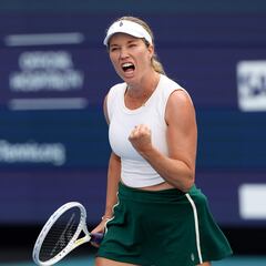 Collins se da un homenaje antes de colgar la raqueta