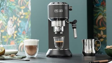 Cafetera espresso De'Longhi Dedica de oferta en la Semana de Black Friday 2025 de Amazon.