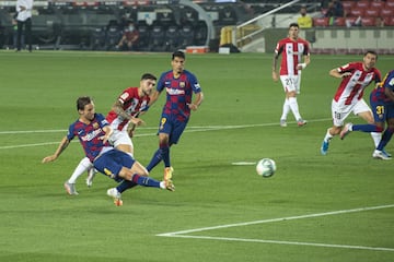 Rakitic marcó el 1-0 a pase de Messi.
