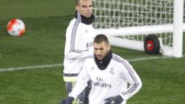 VUELTA. Pepe y Benzema trabajarán esta semana con el grupo.