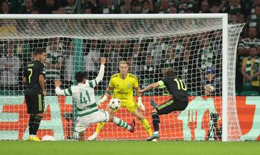 Aprobados y suspensos del Madrid en Glasgow: Vinicius apaga el infierno