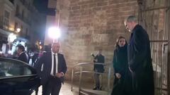 La controvertida salida de los Reyes del funeral por la Dana: ovaci¨®n mezclada con un insulto muy duro