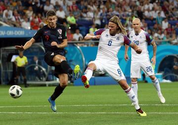 Ocasión de Birkir Bjarnason. 