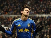 Brenden Aaronson tira la puerta