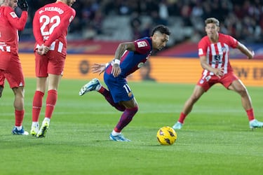 Raphinha, durante una jugada del partido.