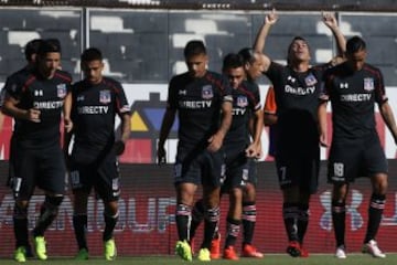 Futbol, Colo Colo vs Universidad Catolica
Quinta fecha, campeonato de Clausura 2016/17
El jugador de Colo Colo Esteban Paredes, derecha, celebra con sus companeros su gol contra Universidad Catolica durante el partido de primera division disputado en el estadio Monumental de Santiago, Chile.
04/03/2017
Andres Pina/Photosport
*************

Football, Colo Colo vs Universidad Catolica
Fifth date, Clousure Championship 2016/17
Colo Colo's player Esteban Paredes, right, celebrates with teammates after scoring against Universidad Catolica during the first division football match at the Monuemnatl stadium in Santiago, Chile.
04/03/2017
Andres Pina/Photosport