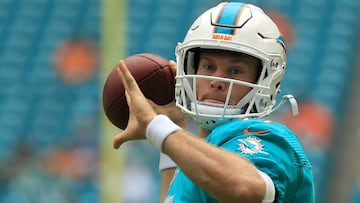 MIAMI GARDENS, FL - NOVEMBER 06: Ryan Tannehill #17 of the Miami Dolphins warms up during a game against the New York Jets at Hard Rock Stadium on November 6, 2016 in Miami Gardens, Florida. Mike Ehrmann/Getty Images/AFP
== FOR NEWSPAPERS, INTERNET, TELCOS & TELEVISION USE ONLY ==