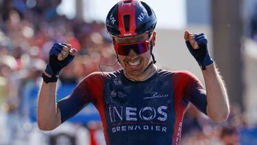 El rodillo Ineos llega a Roubaix