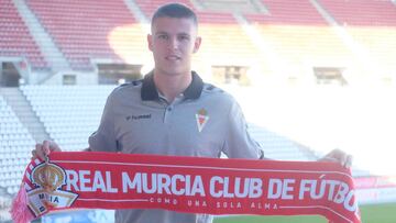 Dani Sandoval llega y Melgar se marcha al Algeciras