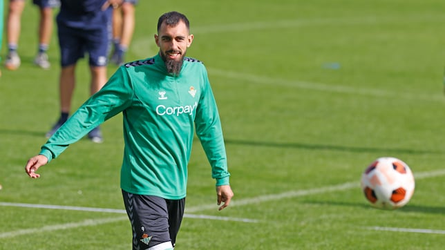 Borja Iglesias decide su futuro