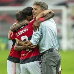 Flamengo pisa el acelerador con Renato Gaucho