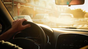 Cómo mantener limpio y en excelente estado el parabrisas del automóvil