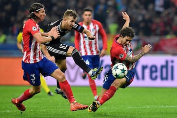 Filipe Luis,Pedro Henrique y Vrsaljko.