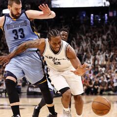 Un Kawhi imperial domina el segundo duelo entre los Gasol