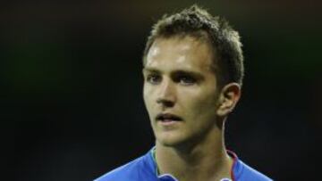 El jugador italiano durante la fase de clasificación para la Euro de 2012.