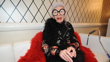 La diseñadora e icono de la moda Iris Apfel ha fallecido a los 102 años, se informó en su perfil de Instagram.