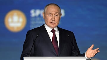 Russian President Vladimir Putin delivers a speech during a session of the St. Petersburg International Economic Forum (SPIEF) in Saint Petersburg, Russia, June 16, 2023. Pavel Bednyakov/Host photo agency RIA Novosti via REUTERS ATTENTION EDITORS - THIS IMAGE WAS PROVIDED BY A THIRD PARTY. MANDATORY CREDIT.