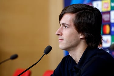 Carreras: “Tenemos un ambiente superbueno con Xabi Alonso”