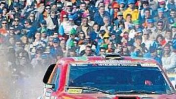 <b>GRAN ASISTENCIA. </b>El buen tiempo animó a miles de espectadores a ver las bestias del Dakar en Portugal y Málaga.