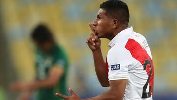 El centrocampista dijo que en la selección peruana ya están acostumbrados a que la prensa y los aficionados den como favorita a su rival de turno.