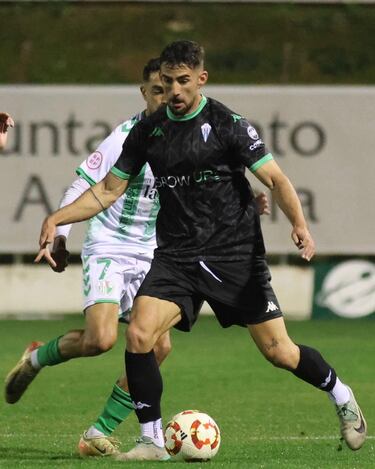 El Antequera refuerza su liderato ante un buen Alcoyano