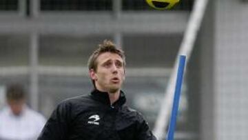 Monreal recibe el alta médica y podrá jugar en Mestalla