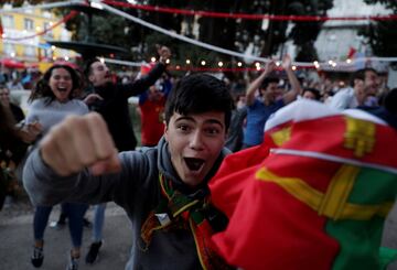 Joven aficionado de la selección portuguesa.