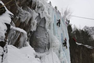 Campeonato regional de escalada en los 'Stolby', reserva natural en Siberia.