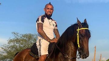 El hilarante vídeo de Arturo Vidal a caballo que arrasa en Instagram