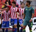 El Sporting derrota con clase a un apático Palermo en Gijón