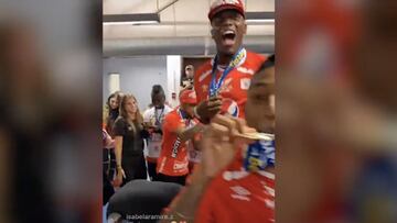 La fiesta de América de Cali en el camerino de El Campín