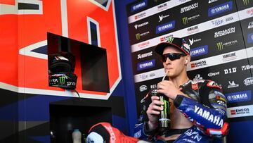 Fabio Quartararo, en el box de Yamaha.