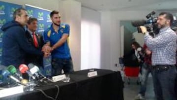 Txus Vidorreta, Fernando Galindo y Pietro Aradori.