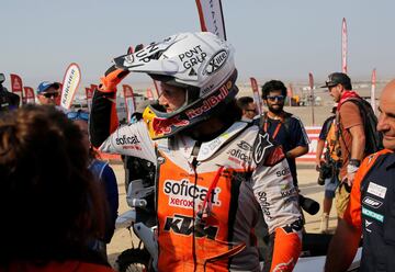 Laia Sanz de España, undécima en la clasificación general en motos.