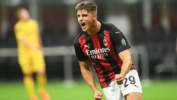 Colombo: el crío que adora a Batistuta aparece en el Baby Milan