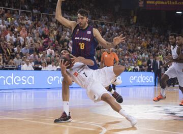 Facundo Campazzo y Pierre Oriola a 3,8 segundos del final.